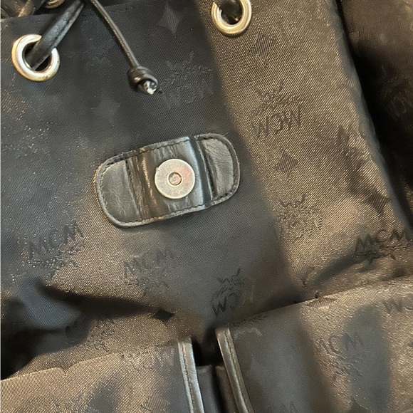 Backpack - Picture 8 of 11